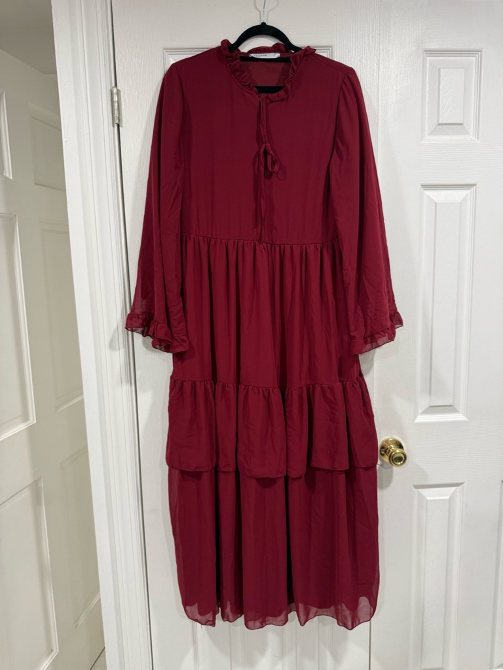 Touche prive Women’s Ruffled Tiered Midi Dress - Burgundy